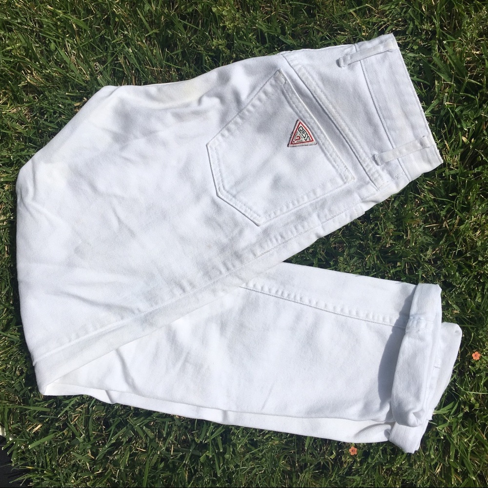 Vintage Guess jeans! Most flattering tapered fit!!